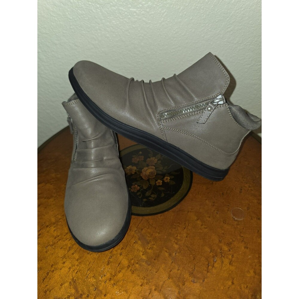 Clarks Cloudsteppers Slip-On Booties Breeze Range Beige Brown Size 11